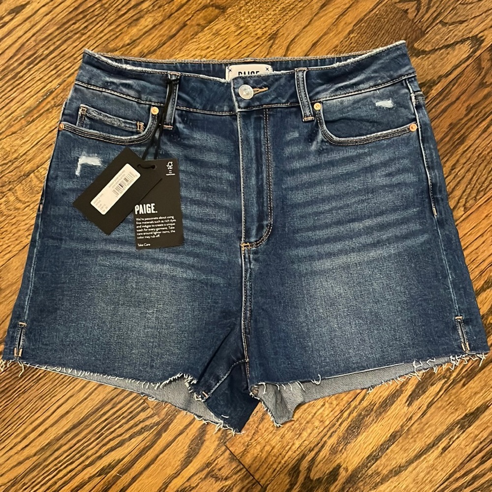NWT PAIGE Margo High Rise Short - 29